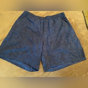 Lululemon Men’s size M Blue Shorts